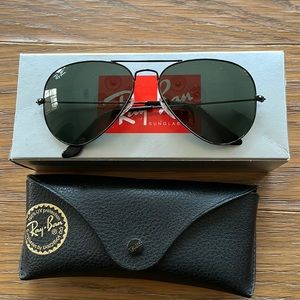 Ray-Ban Aviator Sunglasses w/case & box EUC